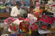 Valentine's Day Demand Doubles Rose Prices in Kolkata Markets