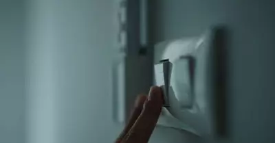 Earth Hour 2025: India Unites for 'One Nation, One Hour, One Switch Off'