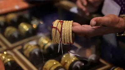Gold Futures Decline to Rs 1.61 Lakh per 10g Amid Strong Dollar and Higher Crude