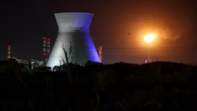 Iran Launches Missile Strike on Israel's Haifa Oil Refinery, Thick Smoke Seen Rising