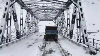 Kashmir's Wintry Chill Returns with Rain and Snow, Temperatures Dip Below Normal