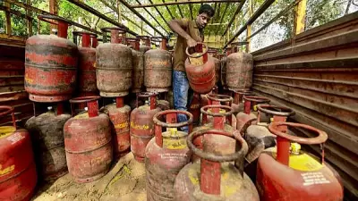 LPG Crunch Persists as Central Government Urges States to Expedite City Gas Projects