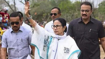 Mamata Banerjee Vows to Win Bengal Polls and Then 'Capture Delhi'