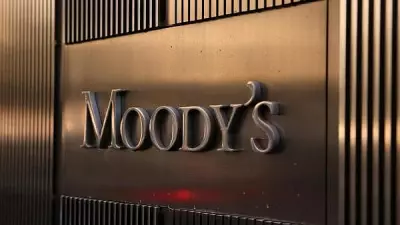 Moody's Warns: Middle East Energy Crisis Poses Rupee, Inflation Risks for India