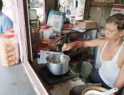 Bhubaneswar Tea Stalls Switch to Electric Stoves Amid LPG Shortage Crisis