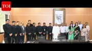 Bihar CM Nitish Kumar Meets 12 Trainee IAS Officers, Urges Dedication to State Progress