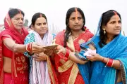 Chaiti Chhath Festival Begins in Patna with Nahay-Khay Rituals at Ganga Ghats