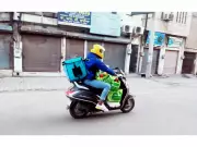 Congress Urges Financial Relief for Gig Workers Amid LPG Shortage Crisis