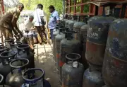 Karnataka LPG Distributors Announce Revised Booking Intervals, Ministry Denies Changes