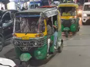 Kolkata Auto Fares Triple as Fuel Crisis Forces Route Splits, Commuters Suffer