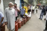 LPG Cylinder Shortage Disrupts Wedding Season in Madhubani, Sparks Panic
