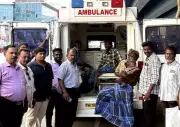 Madurai Corporation Rescues Three Destitutes Under Bridge in SMILE Scheme Drive