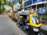 Maharashtra Halts Open Auto Permit System to Curb Traffic Congestion