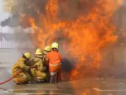 Mumbai Congress Corporator Warns of Fire Hazards in Unregulated Budget Hotels