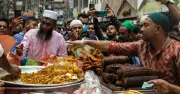 Mumbai Ramadan Menus Shift from Meat to Khichda Amid LPG Shortage