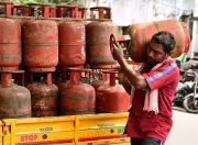 Nagpur LPG Stocks Dwindle to 2.5-5 Days Amid Panic Buying Over West Asia War