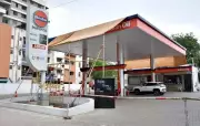 Nashik Fuel Crisis: 40% Petrol Pumps Run Dry, Dealers Urge Calm Amid Panic Buying