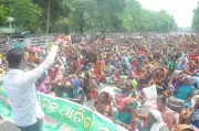Odisha Midday Meal Workers Protest in Bhubaneswar Over Unpaid Wages and Honorarium Hike