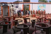 PNG Firms Offer Free Gas and Cut Deposits to Attract Consumers Amid LPG Crisis