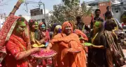 Prayagraj Police Boosts Holi Security with Patrols at 110+ Hotspots