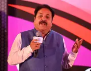 Sachin Stopped Ganguly's Shirtless Team Celebration After NatWest Win