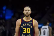 Stephen Curry Sidelined for Warriors vs Pistons Clash Due to Knee Injury