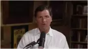 Tucker Carlson Accuses CIA of Spying on Texts to Frame Him as Iranian Agent