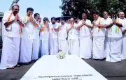 UDF Candidates Flock to Oommen Chandy's Grave in Kottayam as Election Campaigns Begin