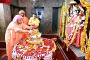 UP CM Offers Prayers at Maa Pateshwari Temple During Chaitra Navratri