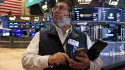 US Stocks Slide Toward Longest Weekly Losing Streak in Four Years Amid Iran Tensions