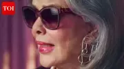 Zeenat Aman Defines Beauty Standards: Bollywood Icon Speaks on Cosmetic Procedures