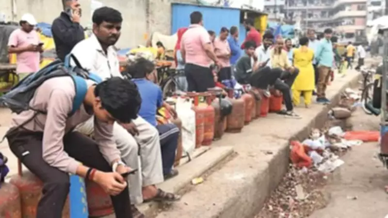 LPG Shortage Forces NCR Migrant Workers to Leave Jobs, Return to Villages
