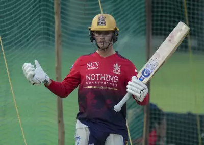 Alastair Cook Urges Jacob Bethell to Leave RCB Bench for County Cricket