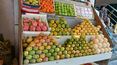 Bengaluru's Early Mango Season: Climate Change and Market Dynamics