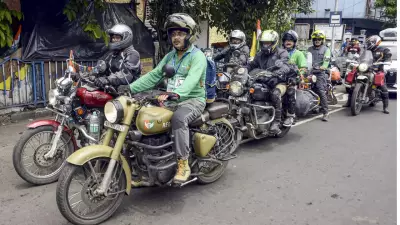 Calcutta HC Slams EC for Motorbike Ban, Calls It Abuse of Power