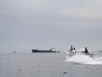 China Urges Unimpeded Hormuz Passage Amid Trump's Threat to Iran