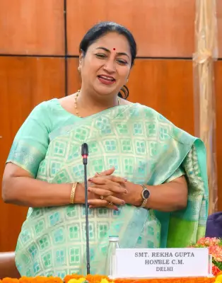 Delhi CM Rekha Gupta Assures Stable LPG Supply, Urges Calm Amid Rumors