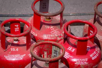 Delhi Government Imposes New LPG Rules for Businesses, Mandates PNG Shift