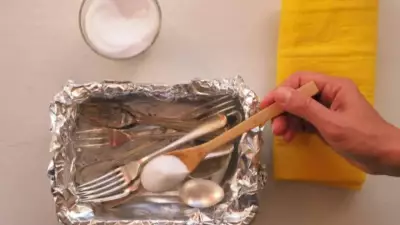 Effortless Burnt Utensil Cleaning: The Aluminum Foil Method Explained