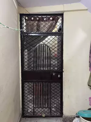 Father, Brother Arrested for Murder of 19-Year-Old Girl in Delhi Over Relationship