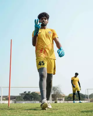 FC Goa's Young Goalkeeper Bob Jackson Raj Awaits His Big Break in ISL