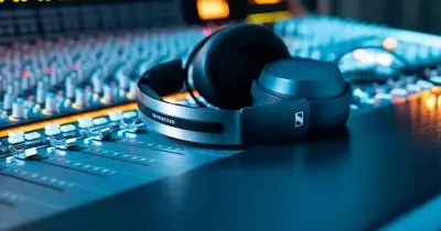 Gadgets Weekly: Sennheiser HD 480 PRO, Dell 15, Toshiba TV, and More