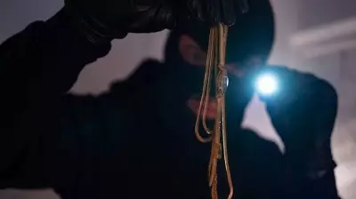 High-Value Heist in Mangaluru: Thieves Steal Gold, Diamonds & Luxury Watches Worth Rs 10 Lakh