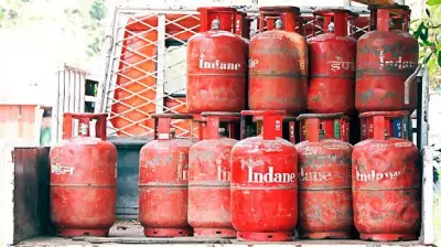 IndianOil Assures Stable LPG Supply, Urges Customers to Avoid Panic Booking