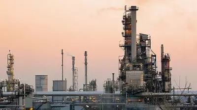 India's Oil Marketing Companies to Pay Discounted Rates to Refiners Amid Fuel Price Freeze