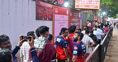 IPL 2026: Chinnaswamy Stadium Sees Crowd Chaos and Transport Crackdown