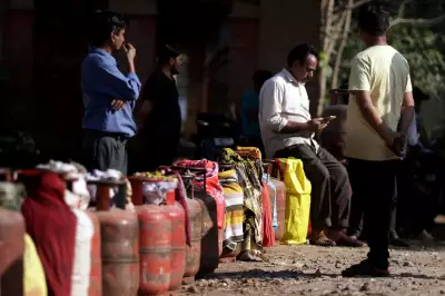 Patna's LPG Crisis Forces Students to Adapt with Alternative Cooking Methods