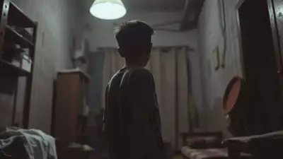 Teen with Schizophrenia Stabs Sister to Death While Mimicking Sword Video