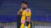 Babar Azam Playfully Bowled by Shaheen Afridi's Son Aliyar in Viral PSL Moment
