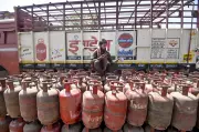 Commercial LPG Cylinder Prices Hiked: Delhi Sees Rs 195.50 Increase